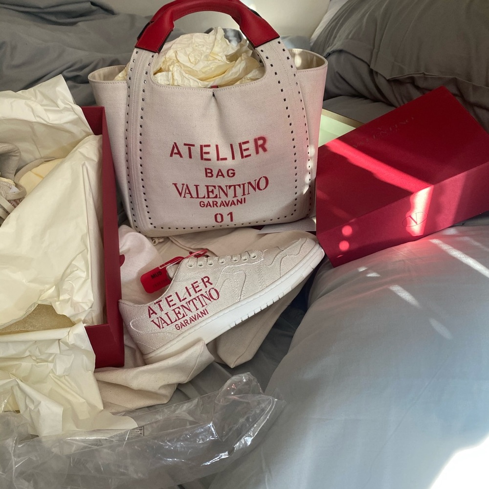 VALENTINO❤️❤️❤️❤️❤️❤️